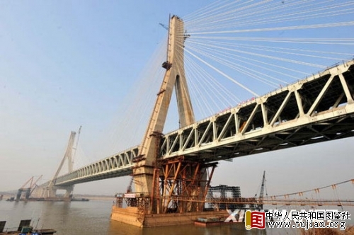 �人�ڶ�����·��·���ó���������ͨ��(ͼ)