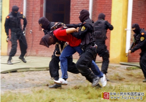 �����˷�����֯�����������ִ���𽥱�Ե��