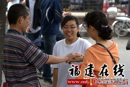 6��7�գ��ڻ�����ѧ���㣬�ҳ��ڹ��������볡�Ŀ��������գ�2009��ȫ����ͨ��У����ȫ��ͳһ���Կ�ʼ���С� �»�������Ϲ�����