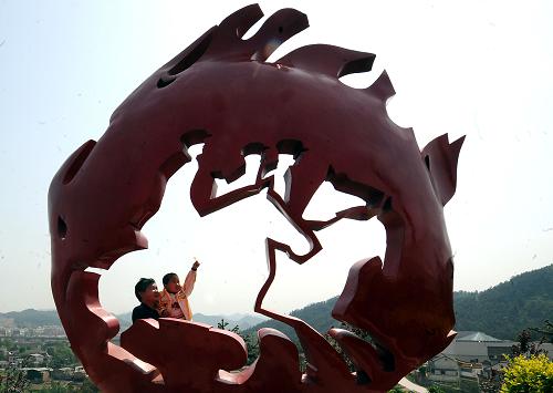 �ھ��ɫ��Դ �����ɫ�Ļ�--�й�ͼ��