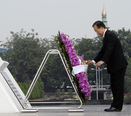 �¼ұ������ʹ�Ӣ�ۼ���׻�Ȧ--��ͼ��