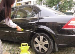 养车成本上涨洗车费增加 看看车主怎么省钱洗车